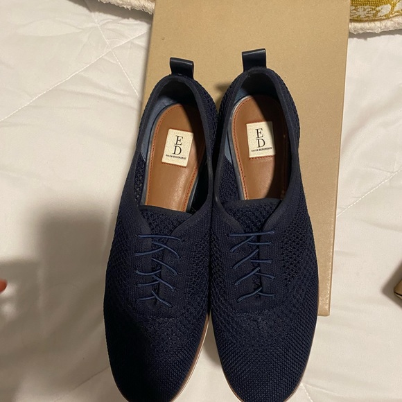 Ellen Degeneres navy Oxford shoes - Picture 5 of 10